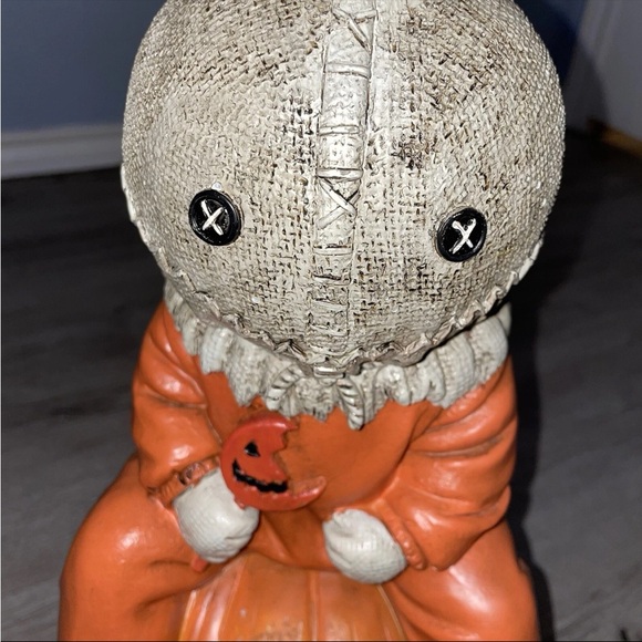 Spirit Halloween Horror 16 Inch Light-Up Sam Statue...